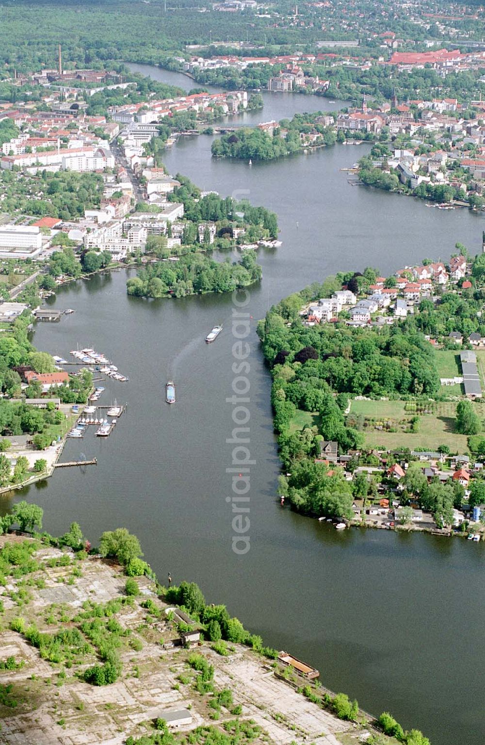 Aerial image Berlin - Köpenick - Blick über die Dahme und den Langen See in Berlin Köpenick und Grünau. Ort: Berlin - Köpenick Datum: 15.05.03