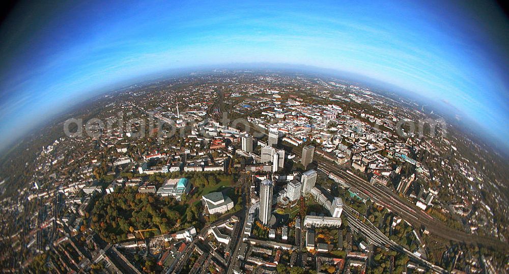 Aerial image Essen - Fish eye - Blick über die Innenstadt von Essen. Die Kulturhauptstadt Europas des Jahres 2010 gehört mit etwa 580.000 Einwohnern zu den größten Städten Deutschlands. Die Stadt ist Sitz wichtiger Großunternehmen und ein bedeutender Industriestandort. View over the city of Essen. The European Capital of Culture in 2010 with about 580,000 inhabitants, is one of the largest cities in Germany. The city is home to major corporations and a major industrial site.