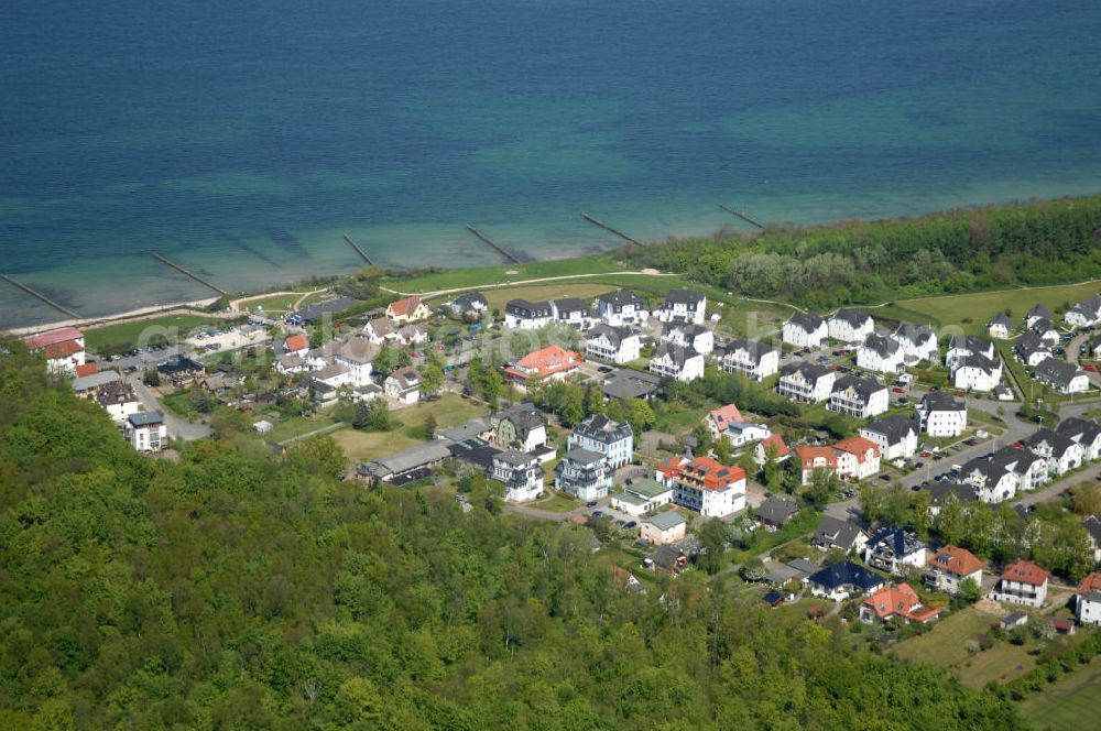 Nienhagen from the bird's eye view: Blick auf den Nordteil vom Kurort Nienhagen. Als Ostseebad sind hier viele Hotels, Pensionen und Ferienhäuser ansässig. Homepage: