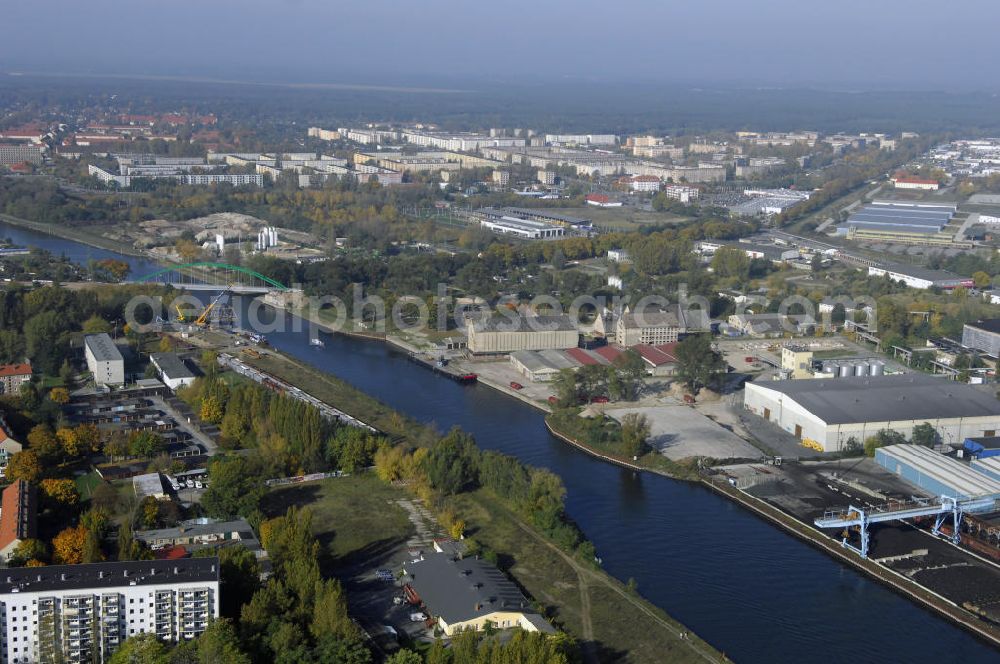 Aerial image Brandenburg - Blick über den Silokanal auf den Stadtteil Nord in Brandenburg. Dieser Stadtteil entstand in den Jahren 1959 bis 1970 und ist ein Neubaugebiet.