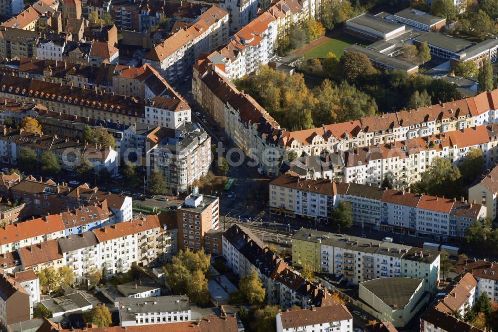 Hannover from above - Blick über den Stadtteil Hannover-Vahrenwald. Mitten durch den Stadtteil verläuft die sechsspurige Vahrenwalder Straße. Kontakt: Hannover Tourismus GmbH, Ernst-August-Platz 8 30159 Hannover, Tel. +49(0)511 12345 111, Fax +49(0)511 12345 112, Email: info@hannover-tourismus.de