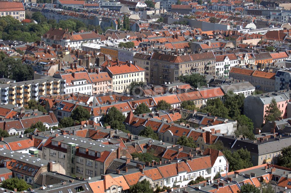 Aerial image Berlin - Blick über Wohngebiete in Berlin-Neukölln.