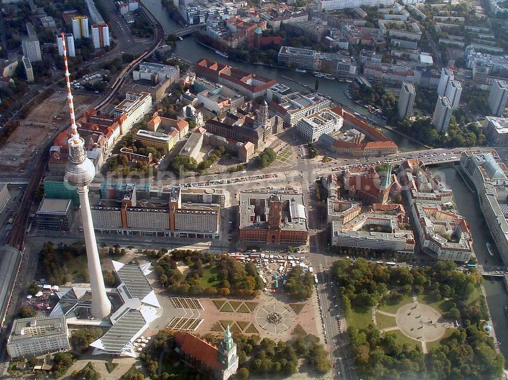 Aerial photograph Berlin - Blick auf den Berliner Fernsehturm am Alexanderplatz