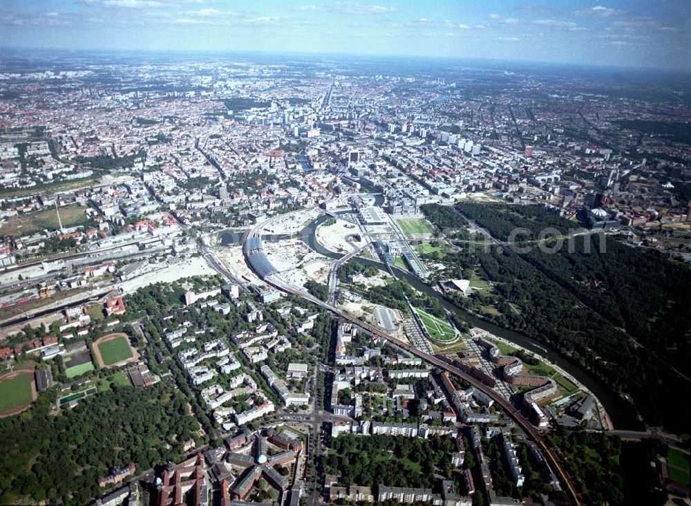 Berlin - Moabit / Tiergarten from the bird's eye view: Blick auf den Berliner Spreebogen / Regierungsviertel von Südwesten (Moabit) her.