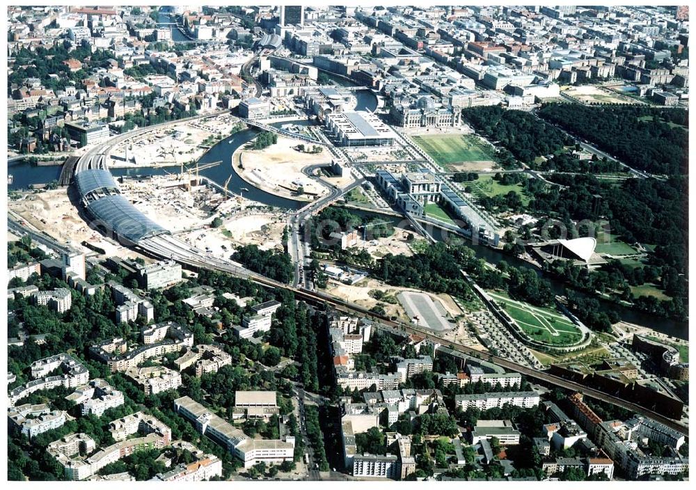 Berlin - Moabit / Tiergarten from the bird's eye view: Blick auf den Berliner Spreebogen / Regierungsviertel von Südwesten (Moabit) her.