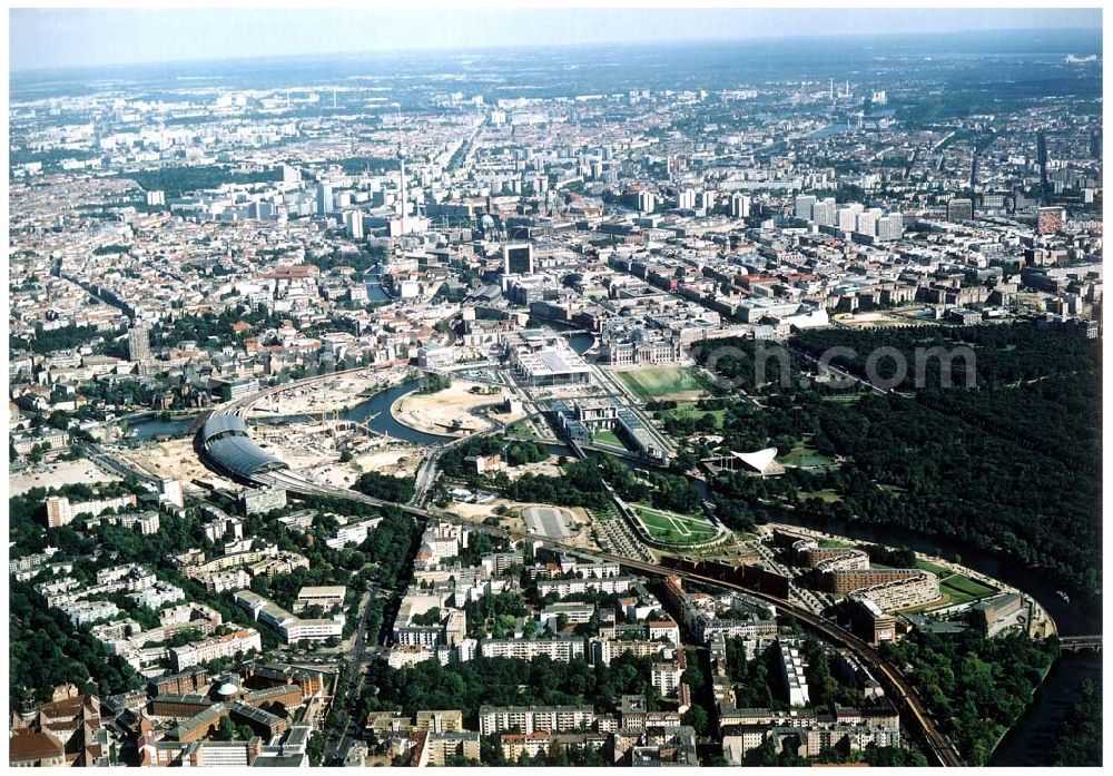 Berlin - Moabit / Tiergarten from the bird's eye view: Blick auf den Berliner Spreebogen / Regierungsviertel von Südwesten (Moabit) her.