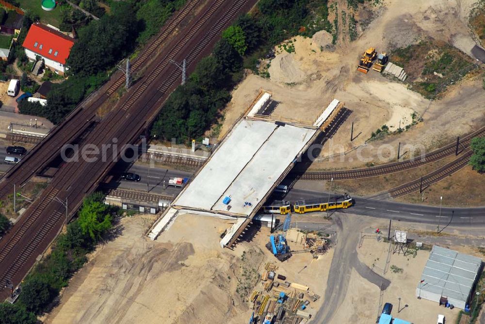 Aerial photograph Berlin - Blick auf eine Brückenbaustelle der Schälerbau Berlin GmbH in der Dörpfeldstraße in Berlin-Niederschöneweide