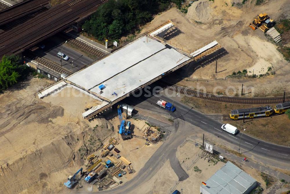 Berlin from the bird's eye view: Blick auf eine Brückenbaustelle der Schälerbau Berlin GmbH in der Dörpfeldstraße in Berlin-Niederschöneweide