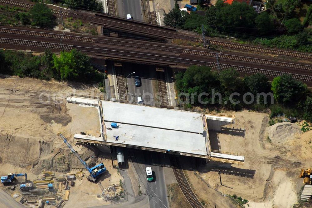 Berlin from above - Blick auf eine Brückenbaustelle der Schälerbau Berlin GmbH in der Dörpfeldstraße in Berlin-Niederschöneweide