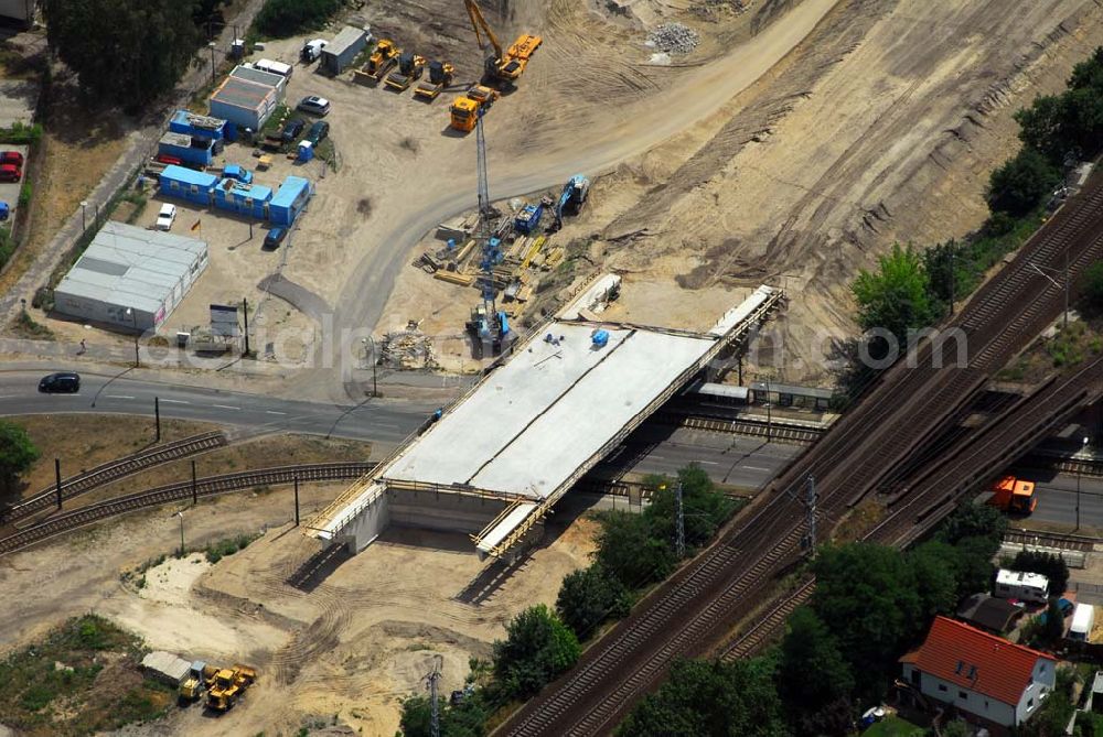 Aerial photograph Berlin - Blick auf eine Brückenbaustelle der Schälerbau Berlin GmbH in der Dörpfeldstraße in Berlin-Niederschöneweide