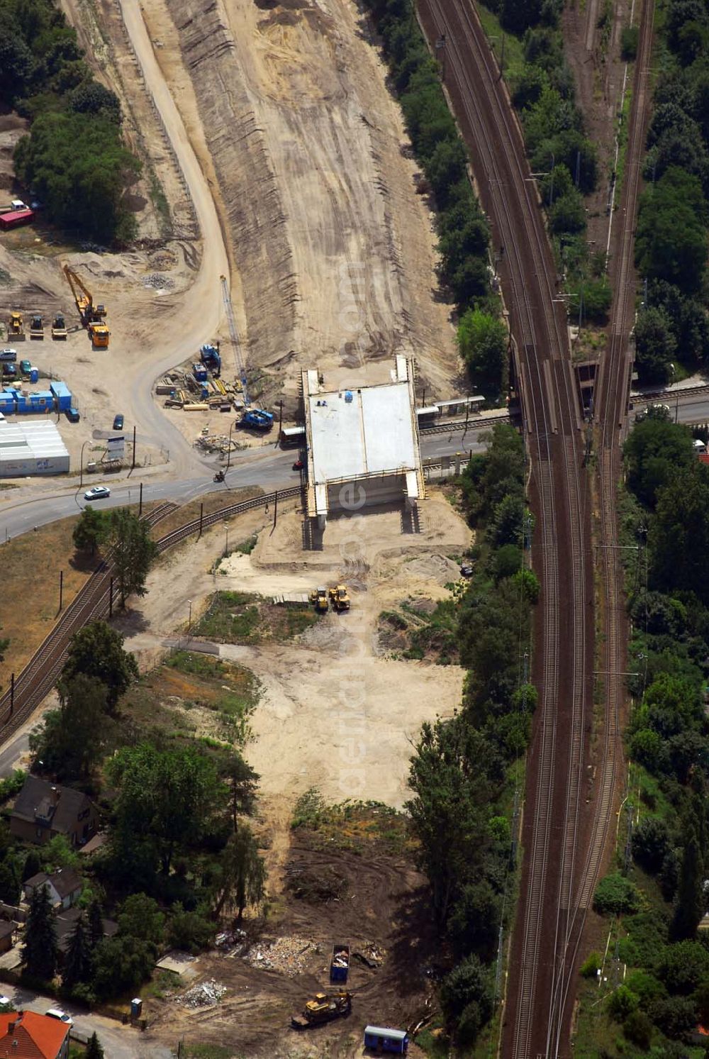 Berlin from the bird's eye view: Blick auf eine Brückenbaustelle der Schälerbau Berlin GmbH in der Dörpfeldstraße in Berlin-Niederschöneweide