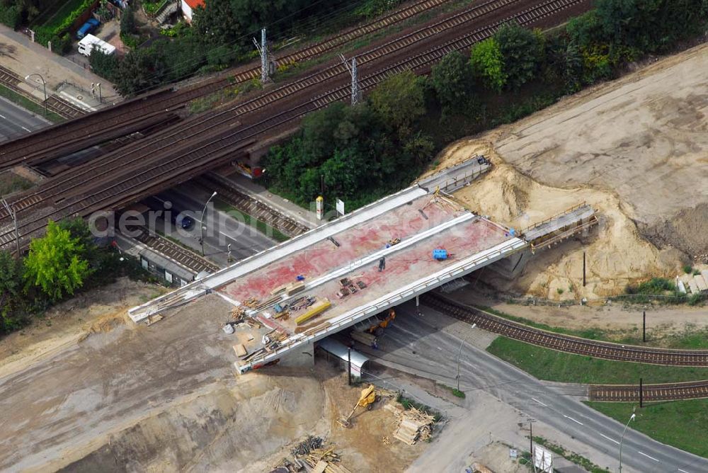 Aerial photograph Berlin - Blick auf eine Brückenbaustelle der Schälerbau Berlin GmbH in der Dörpfeldstraße in Berlin-Niederschöneweide.