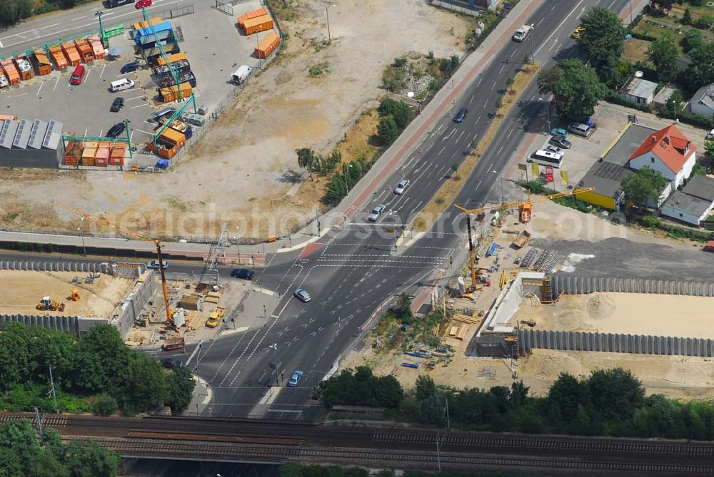 Berlin from the bird's eye view: Blick auf eine Brückenbaustelle der Sächsische Bau GmbH an der Oberspreestraße in Berlin-Niederschöneweide. Sächsische Bau GmbH, herr rainer Möbius, Am Waldschlößchen 1, 01099 DD, Tel.: 0351-8768112, mail: rmoebius@wiebe.de