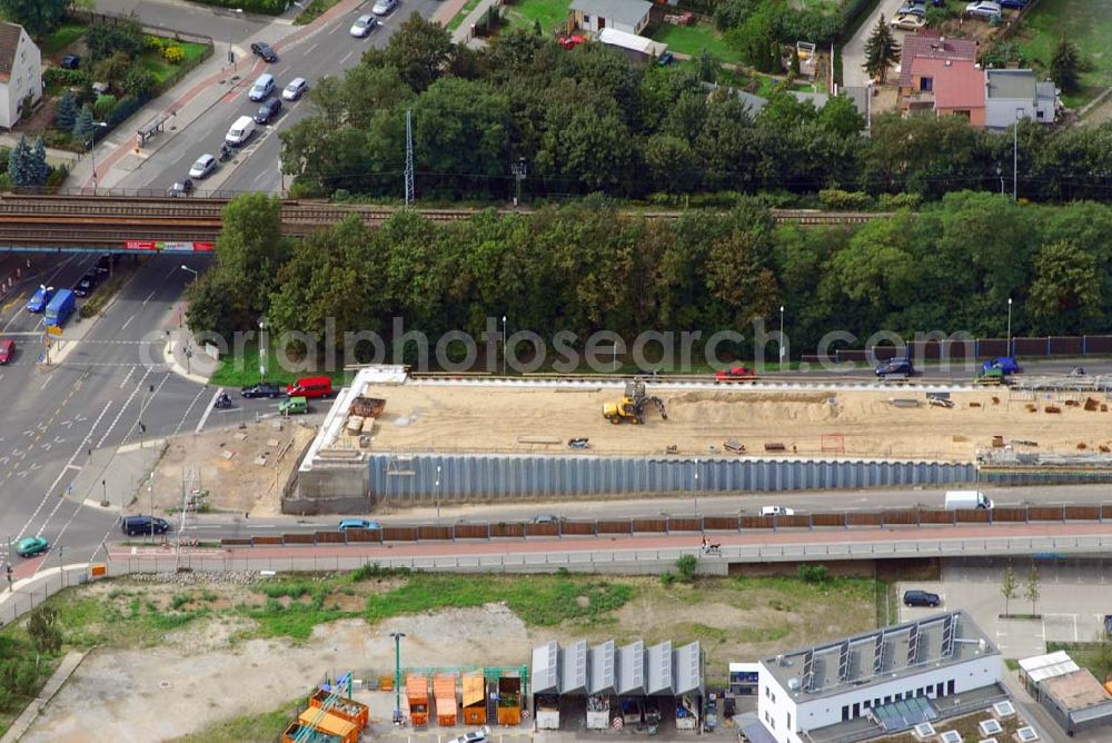 Aerial image Berlin - Blick auf eine Brückenbaustelle der Sächsische Bau GmbH an der Oberspreestraße in Berlin-Niederschöneweide. Sächsische Bau GmbH, herr rainer Möbius, Am Waldschlößchen 1, 01099 DD, Tel.: 0351-8768112, mail: rmoebius@wiebe.de