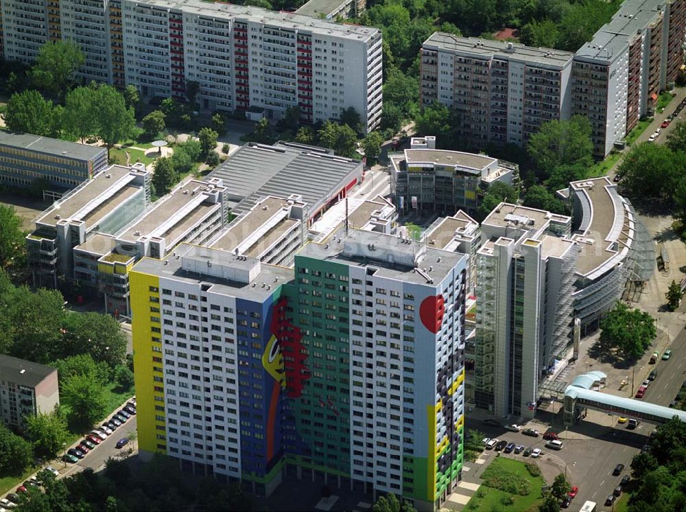 Berlin from above - Blick auf das Büro- und Geschäftshausareal Storkower Bogen der Jost Hurler Beteiligungs- und Verwaltungsgesellschaft GmbH an der Storkower Strasse 207 in 10369 Berlin.