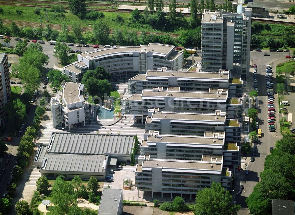 Aerial image Berlin - Blick auf das Büro- und Geschäftshausareal Storkower Bogen der Jost Hurler Beteiligungs- und Verwaltungsgesellschaft GmbH an der Storkower Strasse 207 in 10369 Berlin.