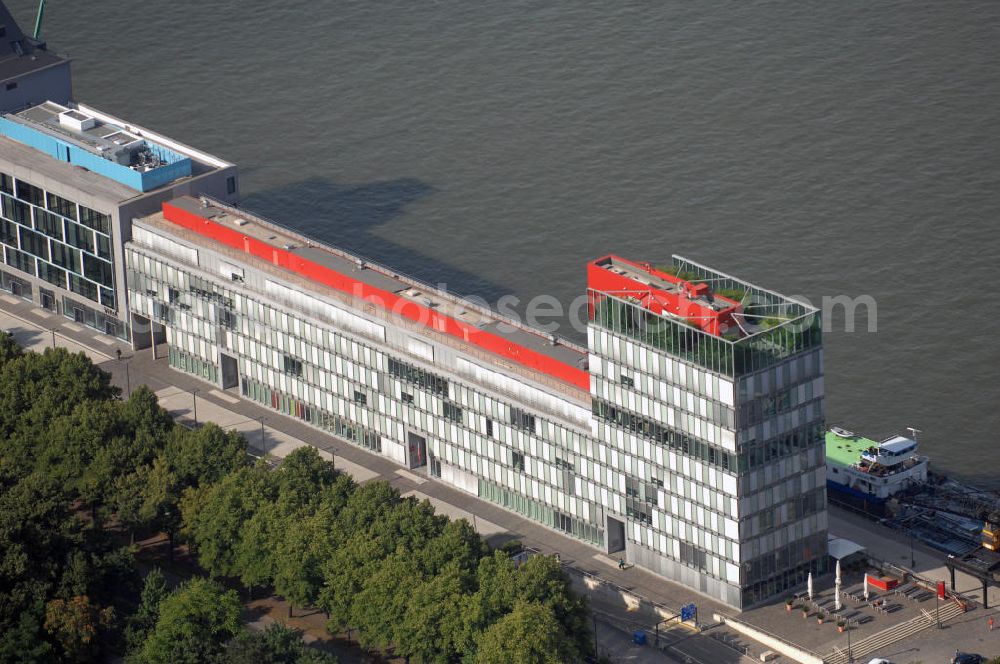 Aerial photograph Köln - Blick auf die Bürogebäude ECR Offices und Kap am Südkai auf der Rheinauhalbinsel in Köln. Auf Grund der schönen Lage direkt am Rhein in der Kölner Innenstadt, sind die Büroräume sehr beliebt und so gut wie vergriffen. Kontakt Kap am Südkai: Agrippinawerft 30 50678 Köln Rheinauhafen, Tel. +49(0)221 35683333, Email: welcome@kapamsuedkai.de; ECR Offices Rheinauhafen Köln GmbH & Co. KG, Großer Griechenmarkt 2 50676 Köln, Tel. +49(0)221 6060216, Email: t.hotop@dp-ag.de