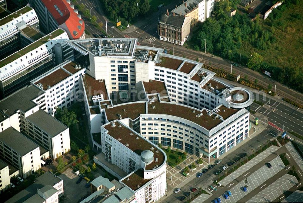 Leipzig / Sachsen from the bird's eye view: Der Listbogen ist eine der besten Büro-Adressen in Leipzig. Nur ca. 800 Meter bis zum Hauptbahnhof und direkt an der B2 gelegen.HVB Immobilien AG; Geschäftsstelle Leipzig; Ludwig-Erhard-Straße 57; 04103 Leipzig; Simone-Angela Moosdorf; Tel. 0341-998-1018; Fax:0341998-1019