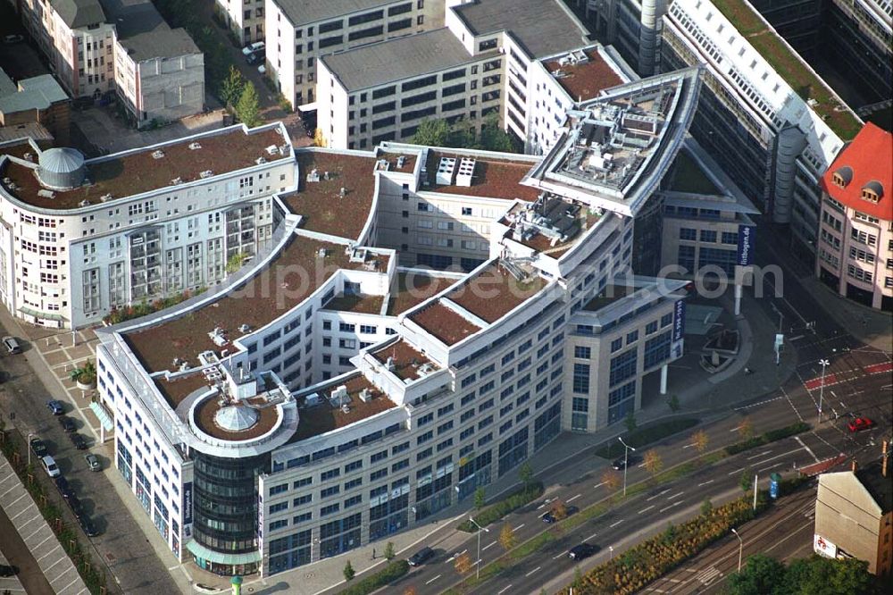 Leipzig / Sachsen from the bird's eye view: Der Listbogen ist eine der besten Büro-Adressen in Leipzig. Nur ca. 800 Meter bis zum Hauptbahnhof und direkt an der B2 gelegen.HVB Immobilien AG; Geschäftsstelle Leipzig; Ludwig-Erhard-Straße 57; 04103 Leipzig; Simone-Angela Moosdorf; Tel. 0341-998-1018; Fax:0341998-1019