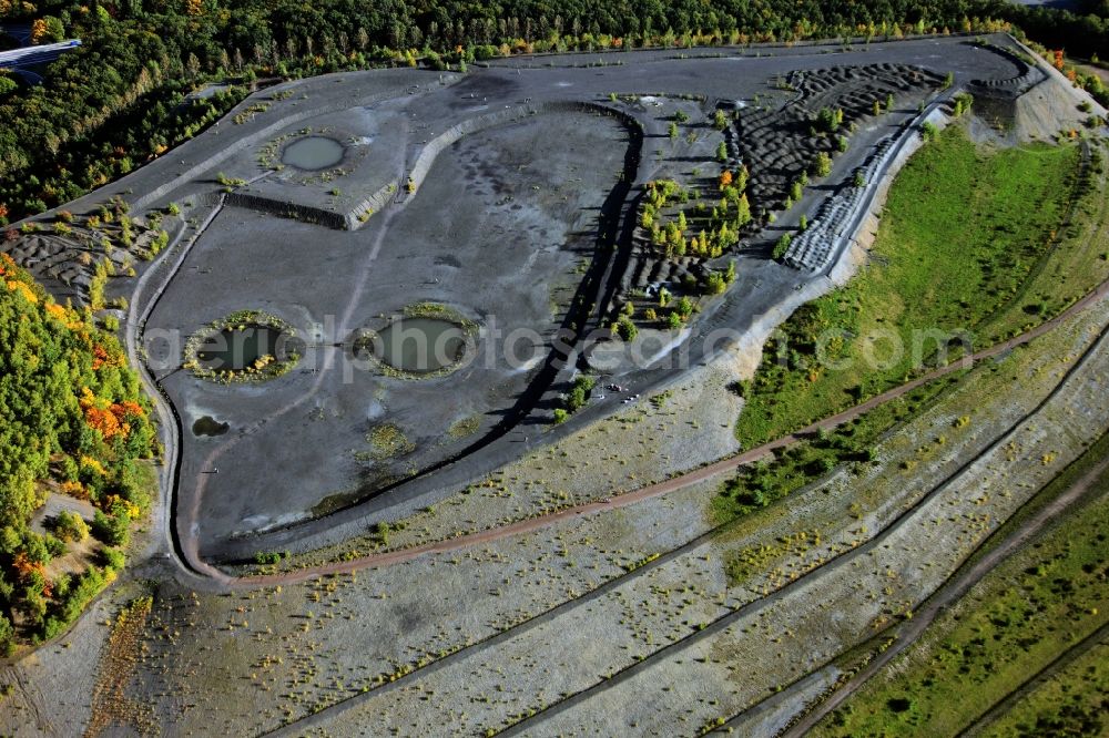 Saarbrücken OT Dudweiler from the bird's eye view: View of the tailings pile in Dudweiler in Saarbrücken in Saarland