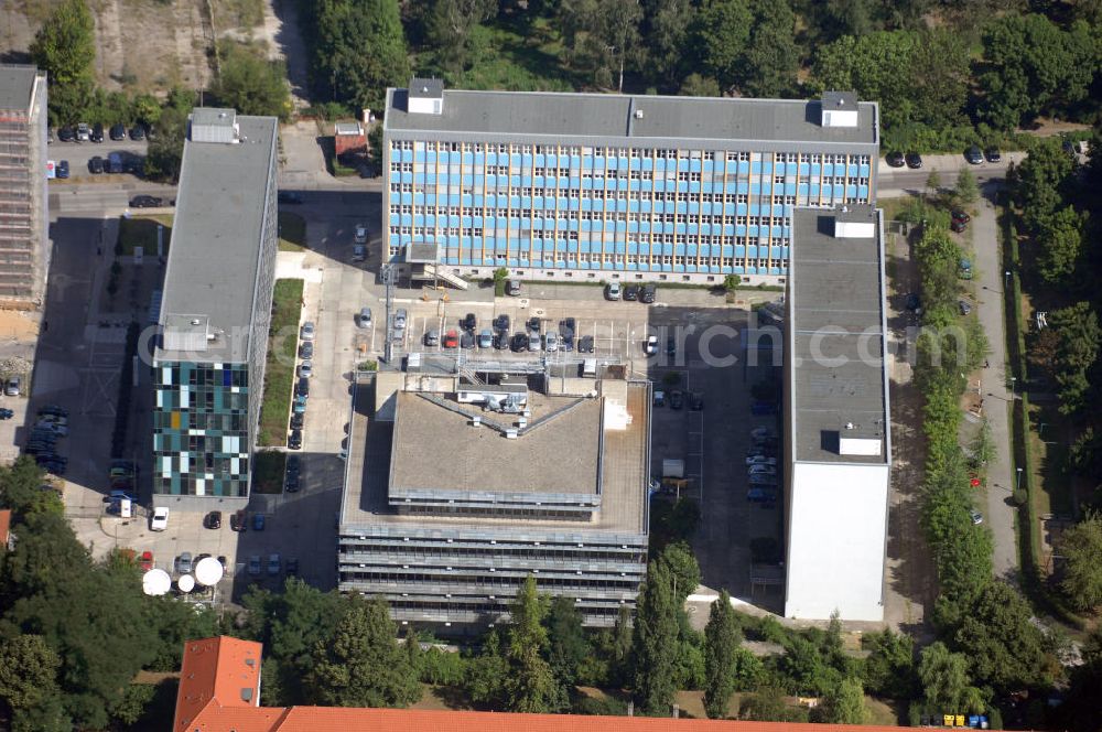 Aerial photograph Berlin - Blick auf das Bundesverwaltungsamt, Außenstelle Berlin-Lichtenberg. Links daneben ist die Bundesagentur für Arbeit. Adresse: Gotlindestr. 91, Haus 40 und 41, 10365 Berlin, Tel. +49 (0)30 55133 0, Fax +49 (0)30 55133 312