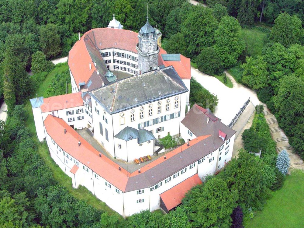 Aerial image Bopfingen-Baldern / Banden-Württemberg - Blick auf die Burganlage Baldern. Das Barockschloss verwahrt eine Waffensammlung. Erstmals 1150 erwähnt, befindet sich die Burg seit 1280 im Besitz der Grafen zu Oettingen. Im 18. Jh. Umbau zum prachtvollen Barockschloss und Übergang an das Fürstliche Haus Oettingen-Wallerstein. Anschrift: Schloss Baldern, 73441 Bopfingen/Baldern Tel.: 0 73 62/96 88-0, Fax: 0 73 62/96 88 60