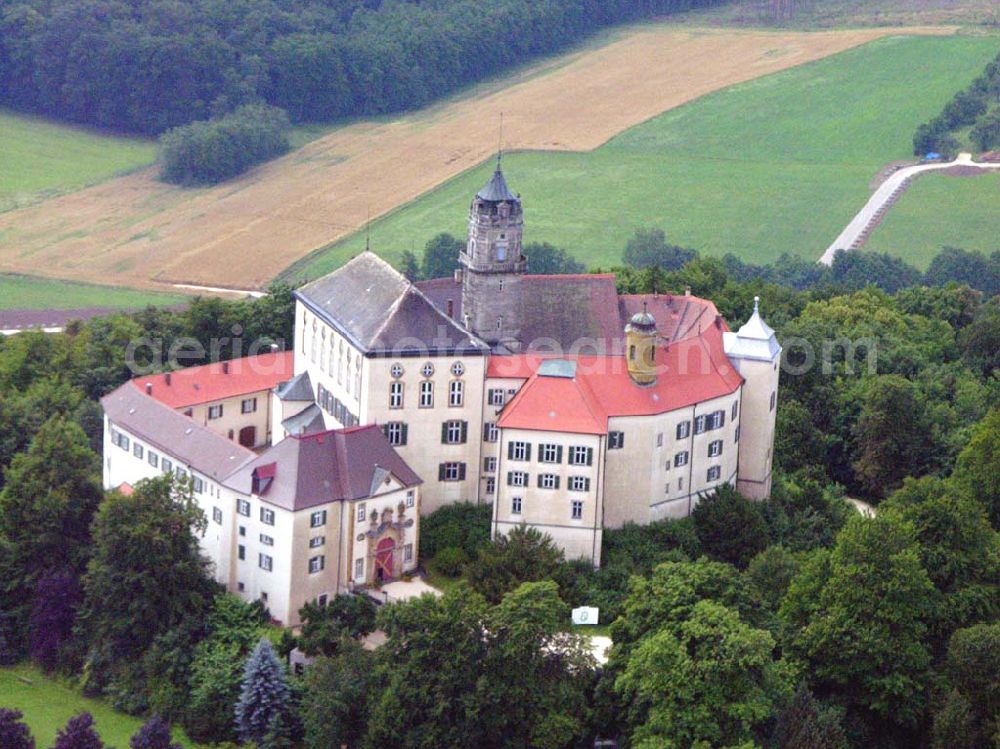 Bopfingen-Baldern / Banden-Württemberg from the bird's eye view: Blick auf die Burganlage Baldern. Das Barockschloss verwahrt eine Waffensammlung. Erstmals 1150 erwähnt, befindet sich die Burg seit 1280 im Besitz der Grafen zu Oettingen. Im 18. Jh. Umbau zum prachtvollen Barockschloss und Übergang an das Fürstliche Haus Oettingen-Wallerstein. Anschrift: Schloss Baldern, 73441 Bopfingen/Baldern Tel.: 0 73 62/96 88-0, Fax: 0 73 62/96 88 60