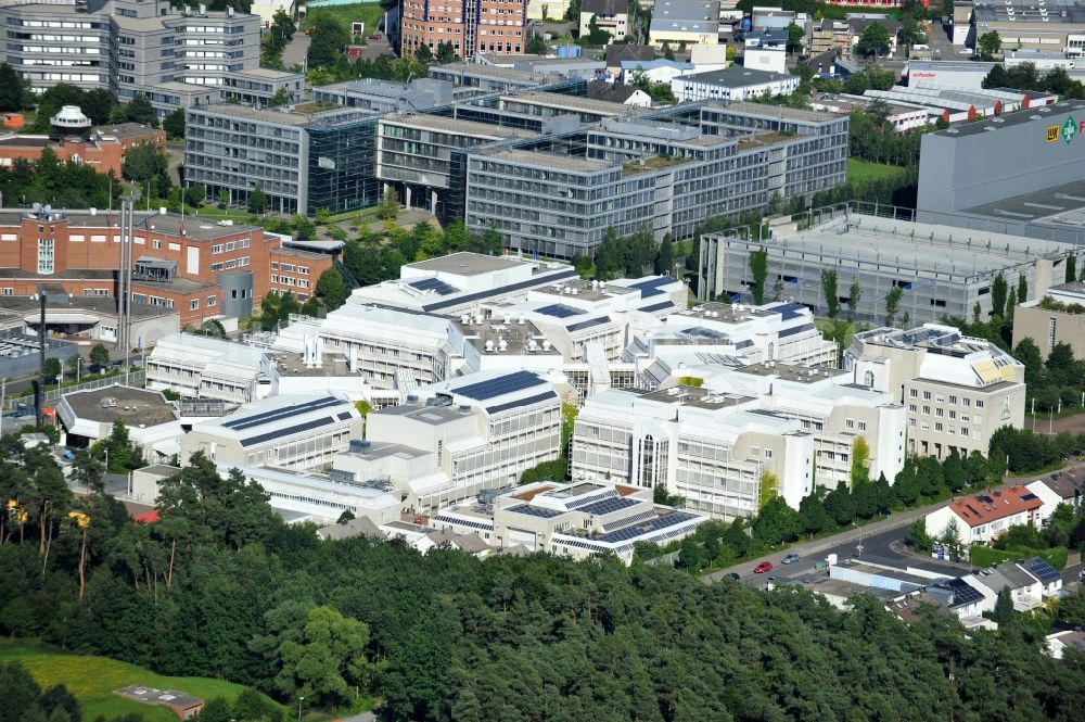 Langen from the bird's eye view: View of the campus of the German Air Traffic Control as well as the Paul Ehrlich Institute in Langen in Hesse. The German Air Traffic Control (DFS) is the civil aviation administration of federal, led by the Federal Ministry of Transport, Building and Urban Development (BMVBS). DFS is currently building a technology center, which was designed by the architectural firm Brown Volleth and is scheduled for late 2014. The Paul-Ehrlich-Institut is the Federal Institute for Vaccines and biomedical drug