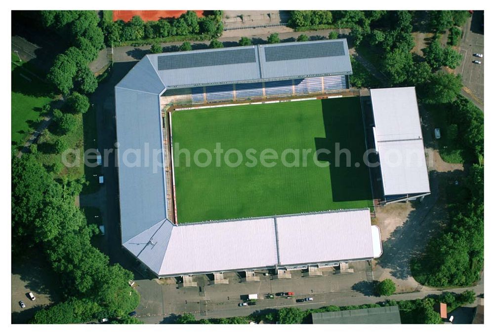 Aerial image Mannheim / Baden Württemberg - 11.07.2005 Mannheim (Baden-Württemberg) Blick auf das Carl-Benz-Stadion Mannheim. Kapazität: 27.000 Zuschauer, davon Sitzplätze: 15.000 Anschrift: SV Waldhof Mannheim Geschäftsstelle Alsenweg 68305 Mannheim Telefon: 06 21 / 7 64 15 11, Telefax: 06 21 / 7 64 15 20