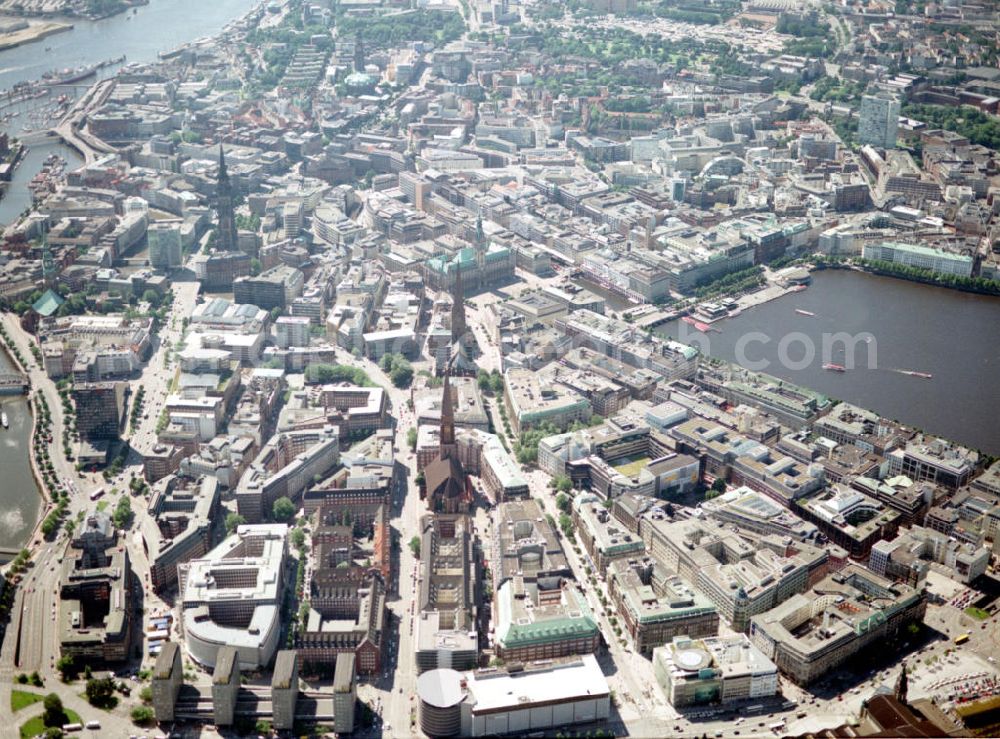 Aerial photograph Hamburg - Blick auf den Citybereich an der Binnenalster in Hamburg.