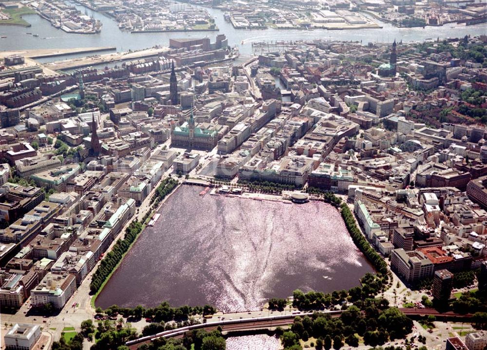 Aerial photograph Hamburg - Blick auf den Citybereich an der Binnenalster in Hamburg.