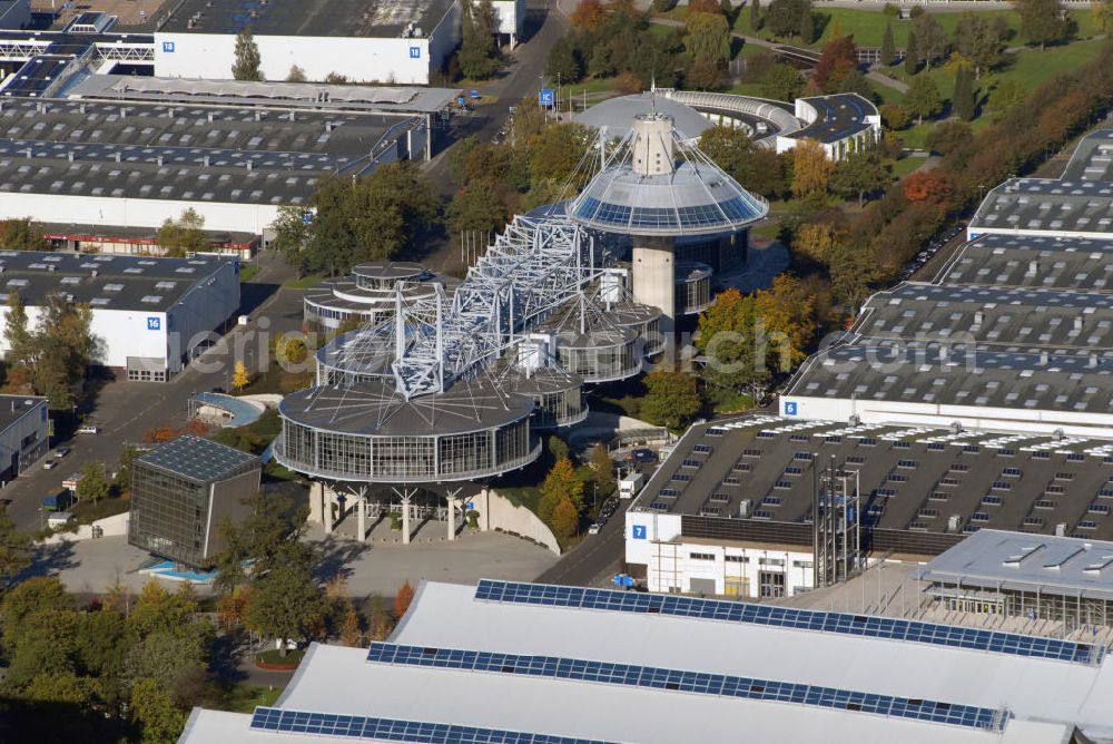 Aerial image Hannover - Blick auf das Convention Center auf dem Messegelände in Hannover. Das Convention Center bietet unterschiedlich große Räume für diverse Veranstaltungen. Kontakt: Deutsche Messe, Messegelände 30521 Hannover, Tel. +49(0)511 89 0, Fax +49(0)511 89 32626, Email: info@messe.de