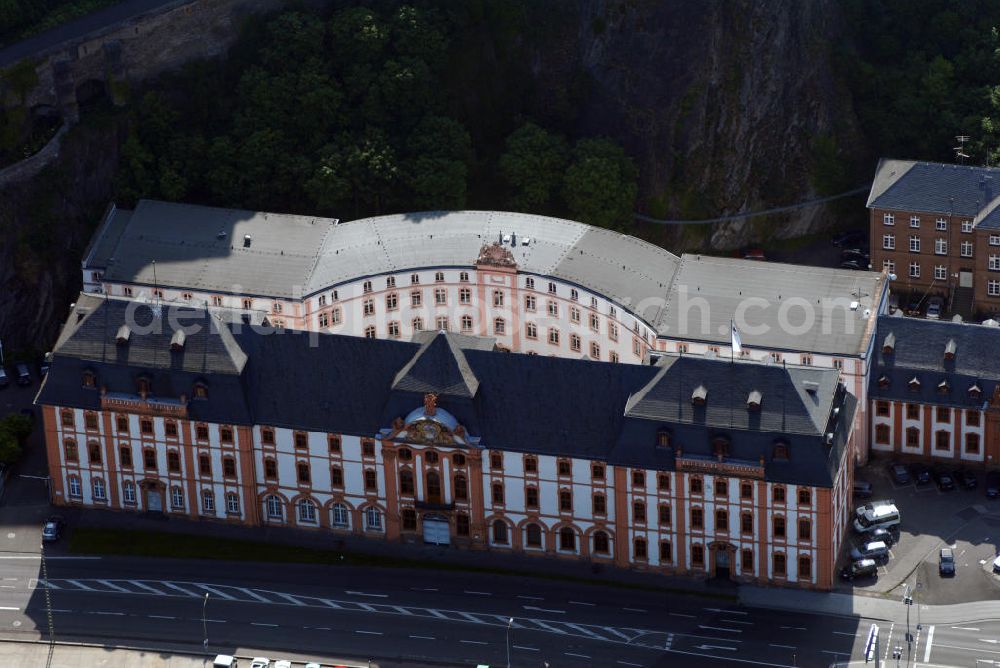 Aerial photograph KOBLENZ - Blick auf das Dikasterialgebäude (links) dahinter der Krummstall und den Marstall (rechts) in Koblenz-Ehrenbreitstein. Das Dikasterialgebäude wurde 1739–1749 nach Plänen von Balthasar Neumann erbaut und zeitweise als kurfürstliche Residenzgenutz. Der Marstall daneben geht auf einen Entwurf von Johann Seitz zurück.