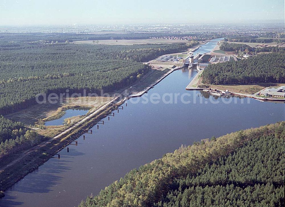 Hohenwarthe / Sachsen Anhalt from above - 14.10.2003 Blick auf die Doppelschleuse Hohenwarthe