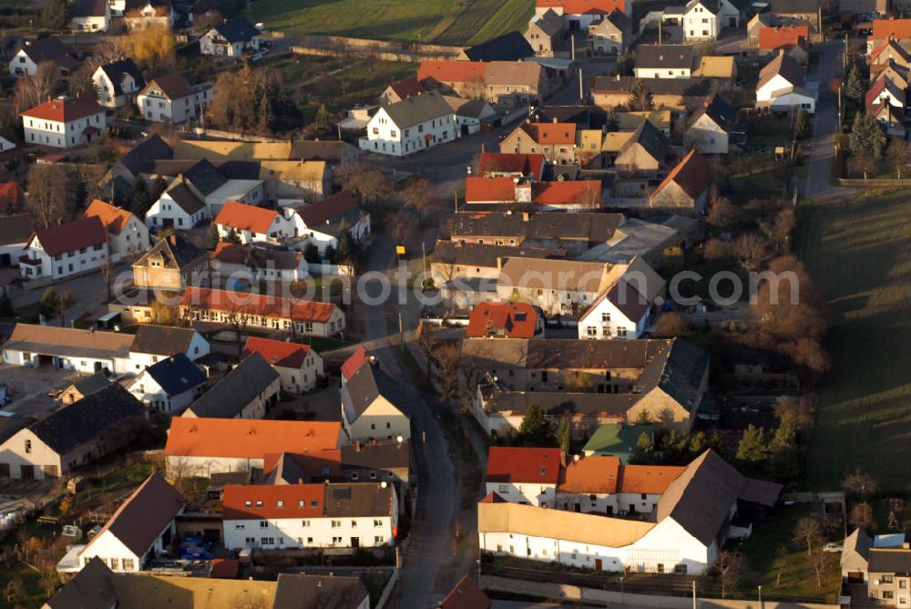 Aerial image Mockrehna - Blick auf das Dorf Schöna der Gemeinde Mockrehna. Schöna liegt im Freistaat Sachsen zwischen Eilenburg und Torgau. 1201 wurde das Dorf erstmalig erwähnt. Damals hieß der Ort “Sconowe”. (Gemeindeverwaltung Schöna, Salzstr. 19, 04862 Mockrehna, Tel.: 034244/51225)