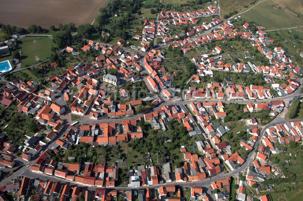 Aerial image Wölfis - Blick auf das Dorf Wölfis. Es gehört zur Gemeinde Ohrdruf im Landkreis Gotha in Thüringen. Ursprünglich war das Dorf reines Agrargebiet, viel Industrie gibt es auch heute nicht. Wölfis ist vor allem wegen seiner Blasmusik bekannt und hat daher den Namen singendes klingendes Dorf.