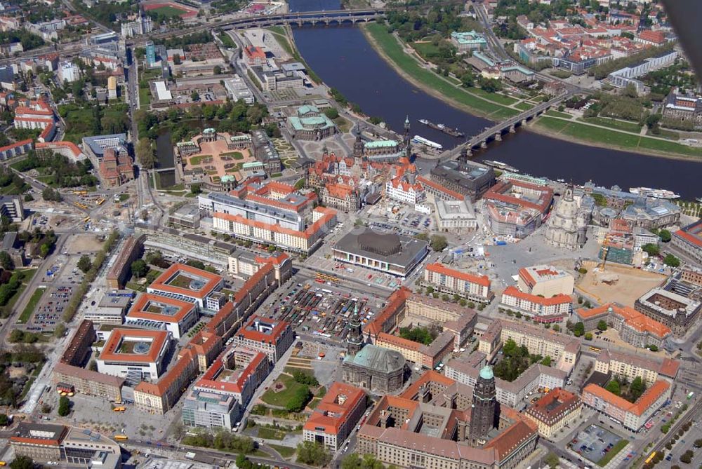 Dresden from the bird's eye view: Blick auf die Dresdner Altstadt an der Augustusbrücke (mit Semperoper, Zwinger, Altmarktgalerie, Altmarkt, Rathausturm, Neumarkt, Frauenkirche, Hofkirche, etc.).