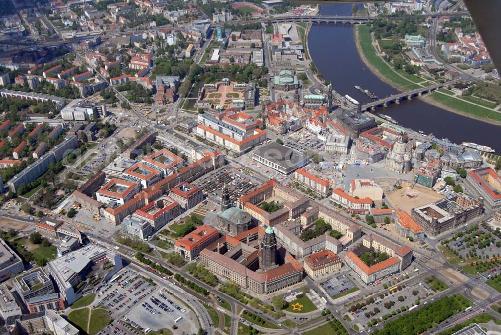 Dresden from the bird's eye view: Blick auf die Dresdner Altstadt an der Augustusbrücke (mit Semperoper, Zwinger, Altmarktgalerie, Altmarkt, Rathausturm, Neumarkt, Frauenkirche, Hofkirche, etc.).