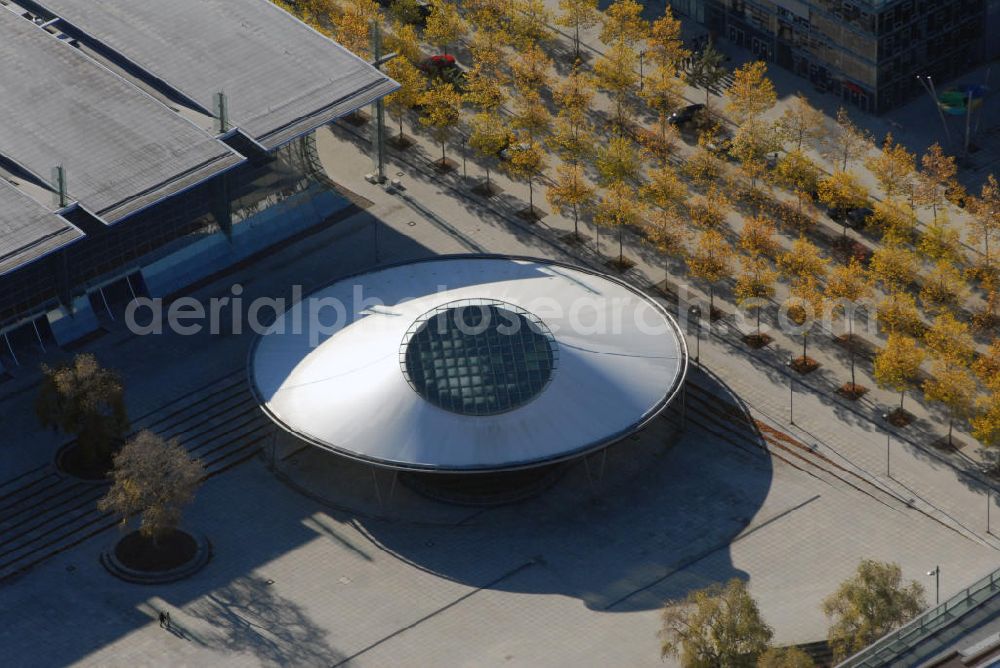 Hannover from above - Blick auf die Plaza-Bühne auf dem Expo-Plaza direkt neben dem Deutschen Pavillion. Zu Zeiten der Expo 2000 fanden auf und an der Bühne diverse Veranstaltungen statt, heute wird sie jedoch nicht mehr genutzt.