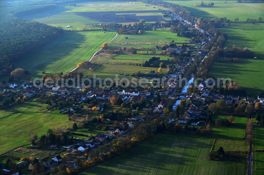 Aerial photograph Wandlitz - View over a part of Zerpenschleuse with houses and the Oder Havel Canal in the community Wandlitz in Brandenburg