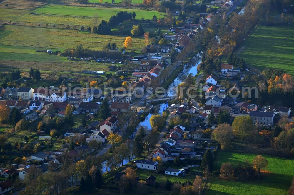 Wandlitz from the bird's eye view: View over a part of Zerpenschleuse with houses and the Oder Havel Canal in the community Wandlitz in Brandenburg