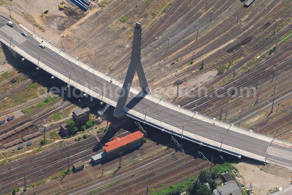 Aerial image Halle/Saale - Blick auf die 2006 eingeweihte neue Berliner Brücke in Halle. Bauherr: Stadt Halle-FB: Brückenprüfung. Die Schrägseilbrücke wurde gestaltet und geplant vom Ingenieurbüro Grassl in Zusammenarbeit mit dem Architekten Uwe Graul. Ingenieurbüro Grassl GmbH, Beratende Ingenieure Bauwesen, Otto-von-Guericke-Straße 86a, 39104 Magdeburg, Tel: 0391 / 53 23 30, Fax: 0391 / 53 23 32 0, e-mail: magdeburg@grassl-ing.de Uwe Graul, NEUWERK 20, 06108 HALLE, Telefon: 0345 3880946