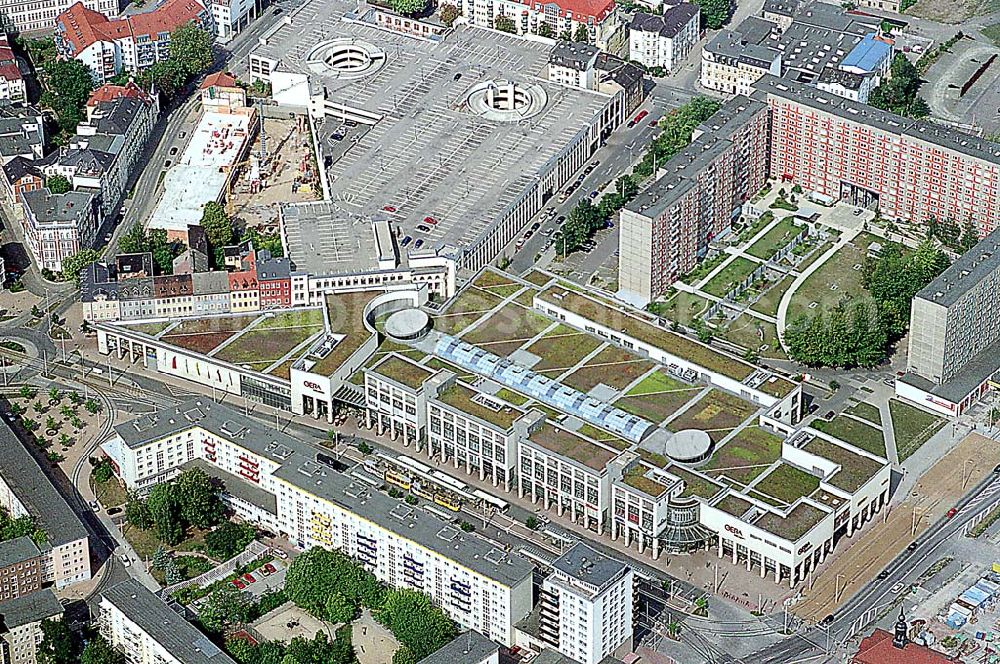 Aerial photograph Gera / Thüringen - Blick auf das Einkaufszentrum Gera Arcaden der mfi management für immobilien AG.