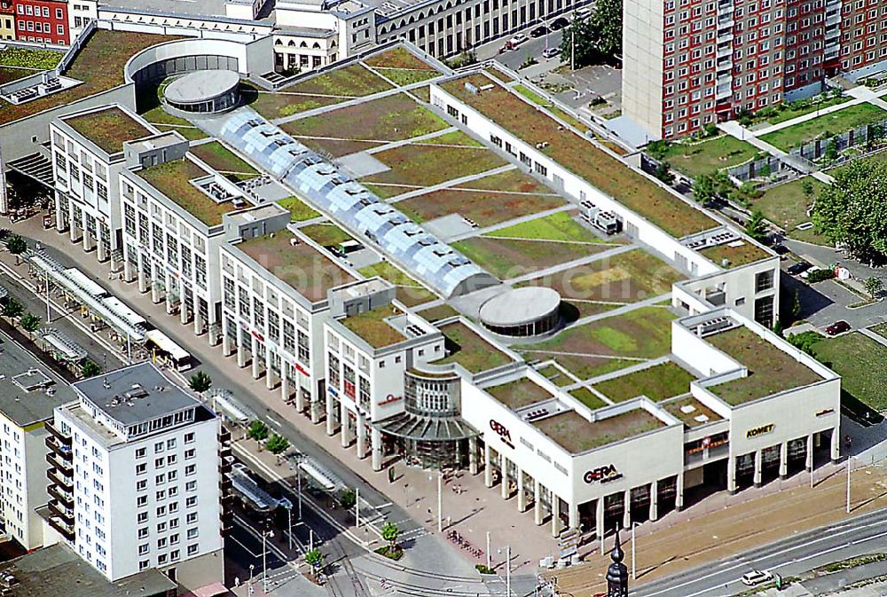 Gera / Thüringen from the bird's eye view: Blick auf das Einkaufszentrum Gera Arcaden der mfi management für immobilien AG.