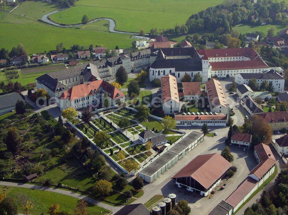 Aerial image Mallersdorf / Paffenberg / Bayern - Kloster Mallersdorf, Klosterberg 1, 84066 Mallersdorf-Pfaffenberg, Tel. 08772/69-0. Jahre 1109 gegründete Benediktinerkloster Mallersdorf