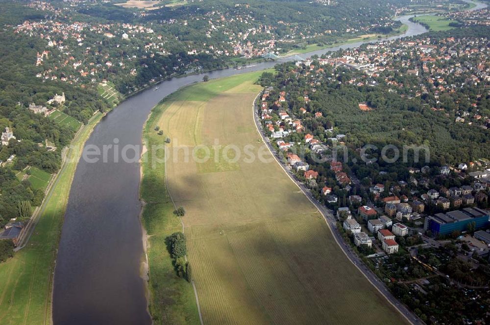 Aerial image Dresden - Die Dresdner Elbhänge sind ein kulturlandschaftlicher Raum in Dresden. Sie bilden den nordöstlichen Rand des Elbtalkessels. Zu erkennen ist auch die Loschwitz Brücke (Blaues Wunder).