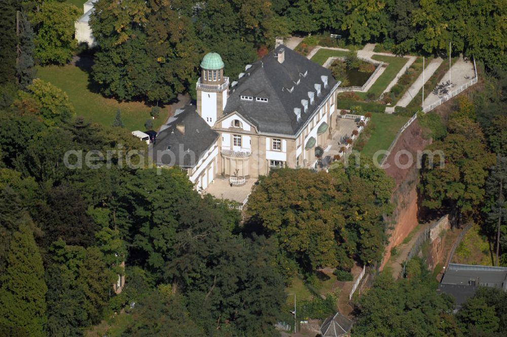 Trier from the bird's eye view: Blick auf die 1912 erbaute Villa Reverchon in Trier. Sie ist umgeben von einem Park und befindet sich auf einem Plateau oberhalb Triers. Heute ist in ihr die Zivildienstschule Trier untergebracht und kümmert sich um Unterbringung und Verpflegung von bis zu 82 Zivildienstleistenden. Kontakt: Zivildienstschule Trier, Römerstraße 100 54293 Trier, Tel. +49(0)651 82644 0, Fax +49(0)651 8264413, Email: zivildienstschule.trier@baz.bund.de