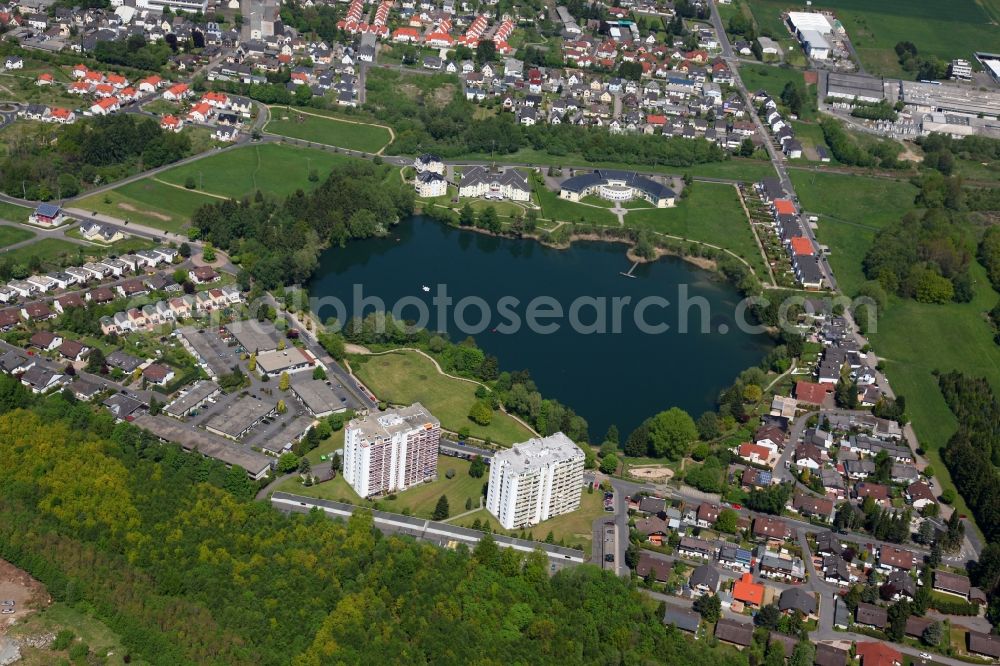 Ransbach-Baumbach from the bird's eye view: A look at the Erlenhofsee and living environment in Ransbach-Baumbach in the state of Rhineland-Palatinate