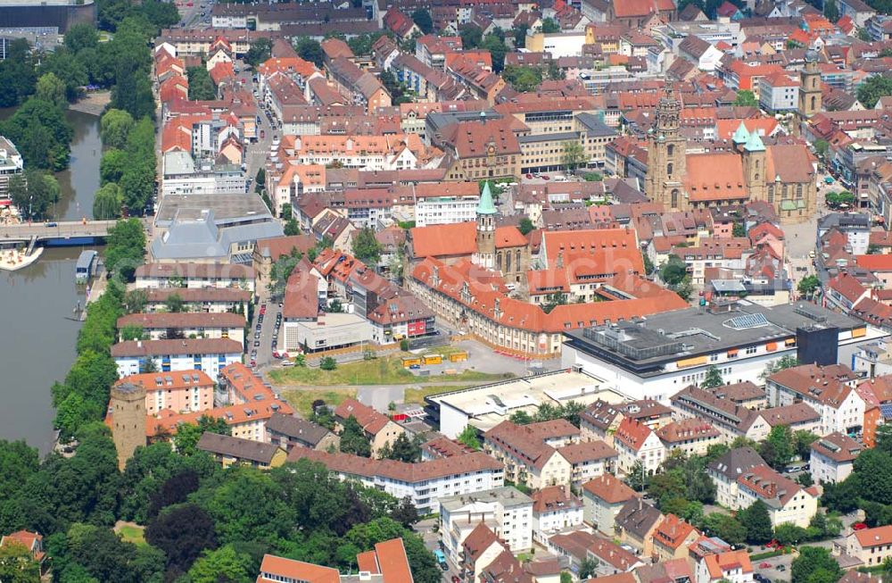 Aerial photograph Heilbronn - Blick auf die Erschließungsfläche für die neue Stadtgalerie Heilbronn. Der Bau am neuen Einkaufszentrum hat im März 2006 auf dem Lan derer-Areal in der Altstadt begonnen und soll 2007 beendet sein. Projektleitung: ECE Projektmanagement GmbH (Kontakt Pressestelle: ECE Projektmanagement G.m.b.H. & Co. KG, Öffentlichkeitsarbeit und Akquisition, Heegbarg 30, 22391 Hamburg, Telefon (040) 60 60 6-353, Telefax (040) 60 60 6-511, E-Mail: photo@ece.de, E-Mail: press@ece.de,