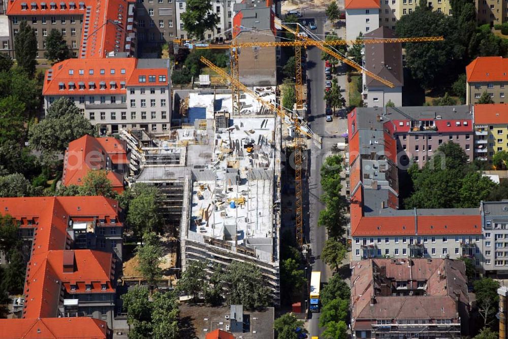 Aerial photograph Berlin Lichtenberg - Blick auf den Erweiterungsbau am Krankenhaus Lichtenberg in der Fanningerstraße.